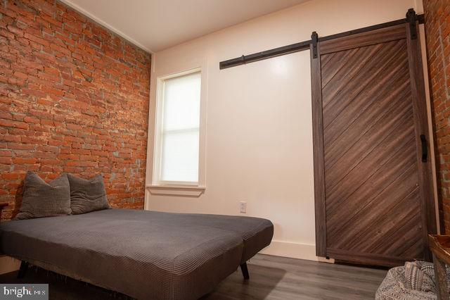 Photo - 1915 N Darien St