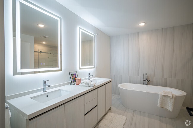 2BR, 3BA - Primary Bathroom