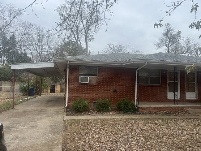 Building Photo - 238 N 1st St