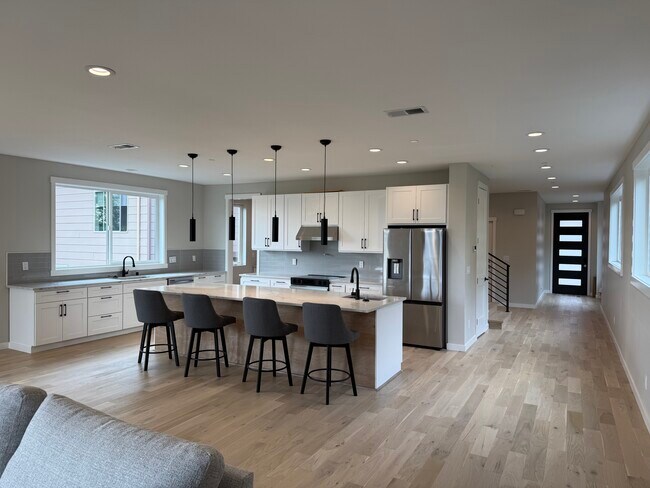 Photo - 4939 S 114th St Unidad Main