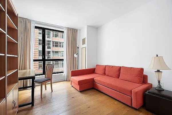 Photo - 540 W 28th St Unit 3B