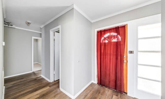 Photo - 2363 Robin Hood Rd