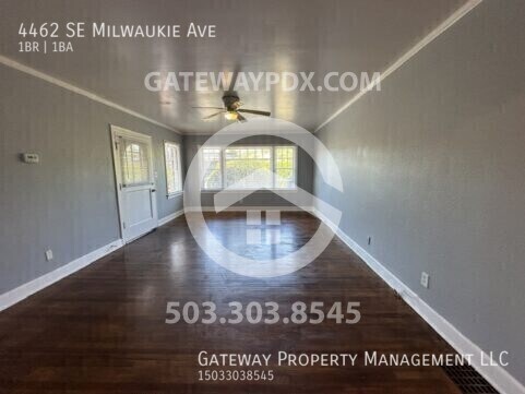Photo - 4462 SE Milwaukie Ave