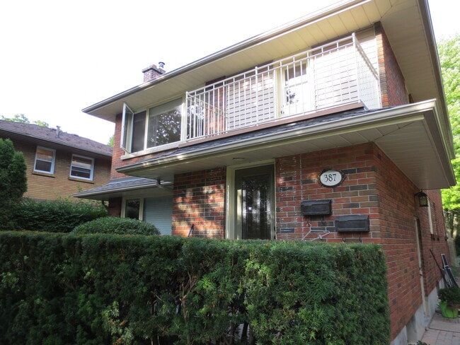 Photo - 387 Wharncliffe Rd N Unité Upper