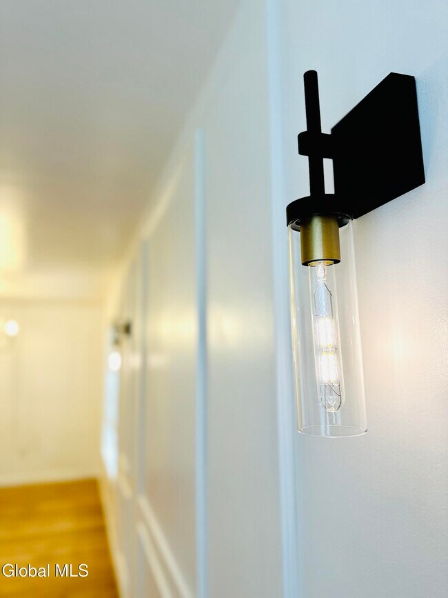 Photo - 21 Loughberry Rd