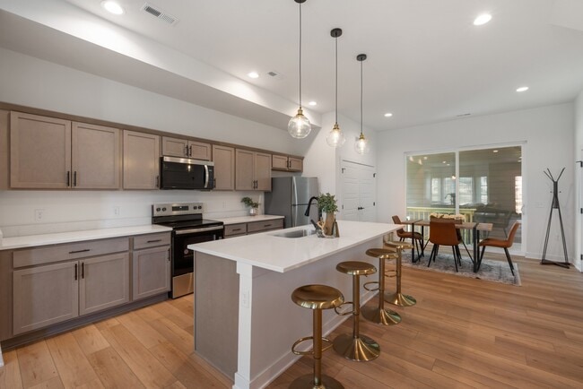 Photo - 1121 SW 11th St