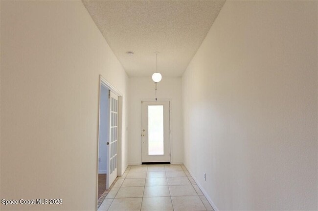 2138 Caledonia Pl