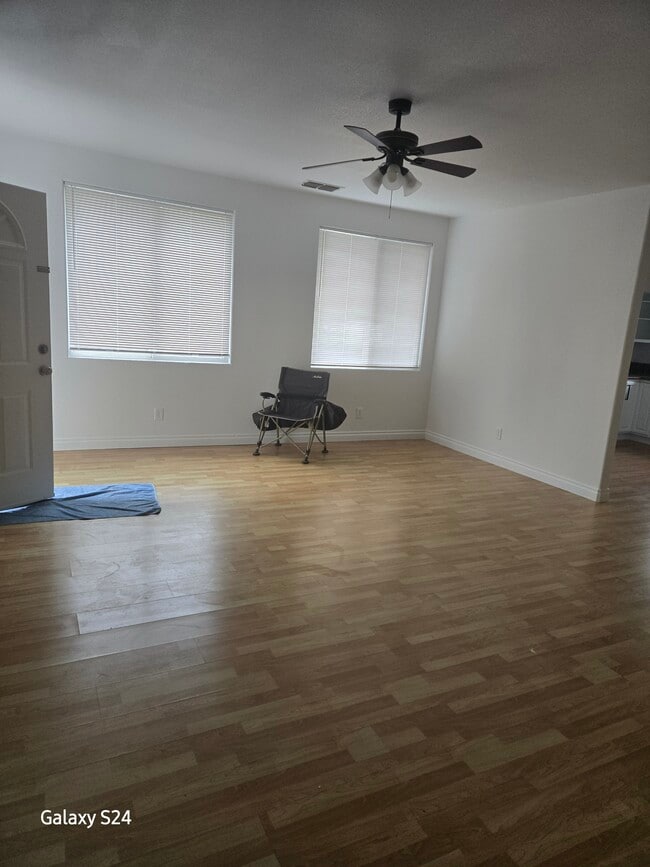 Photo - 3131 Scotland Dr