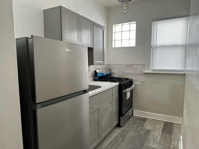 Photo - 3304 W 44th St Apartment Unit 2