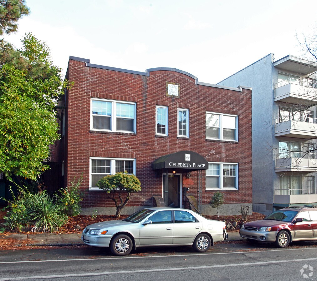 Photo - Celebrity Place Apartments