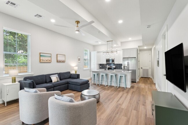 Building Photo - Recent Construction Apartment!! Unit 1B