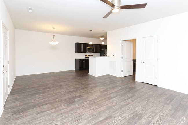 1BR, 1BA - 861 SF - Linden - Living Room