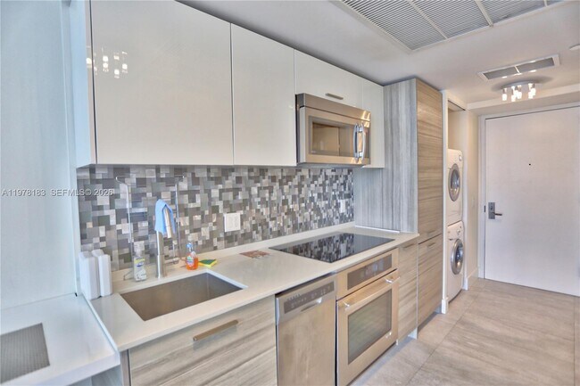 Photo - 1300 Brickell Bay Dr Unit 2700