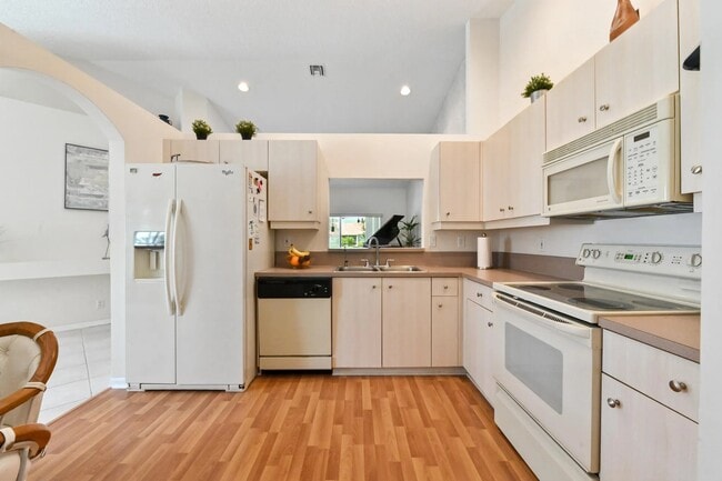 Photo - 6077 Lake Hibiscus Dr