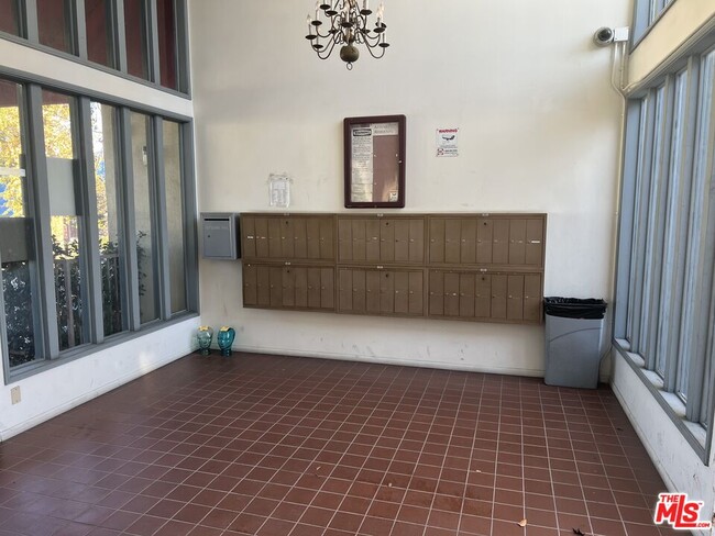 Photo - 18640 Collins St Unit 216