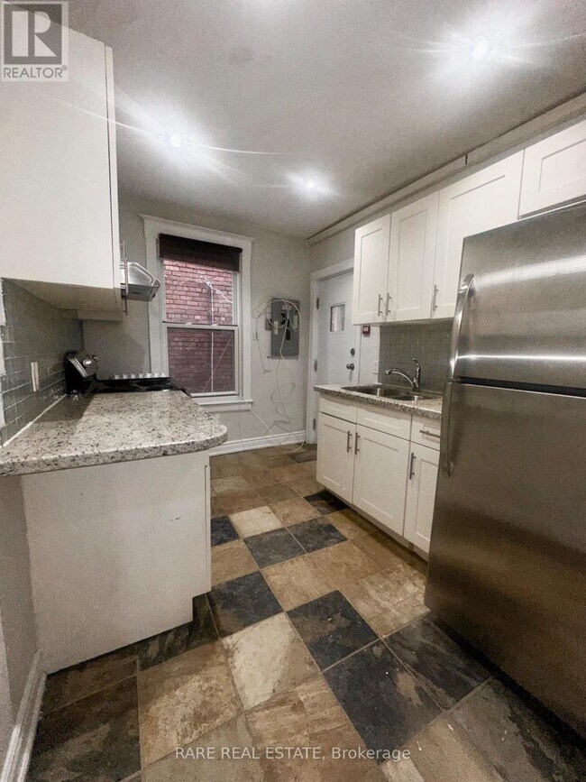 Photo - 196 Robert St Unité 5