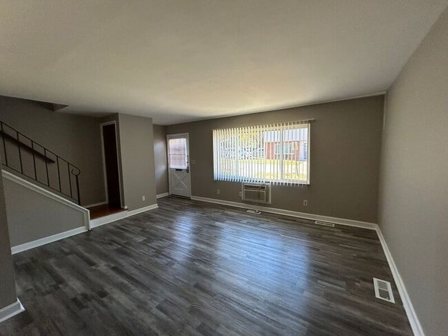 Photo - 1389 W Galbraith Rd Unidad #3