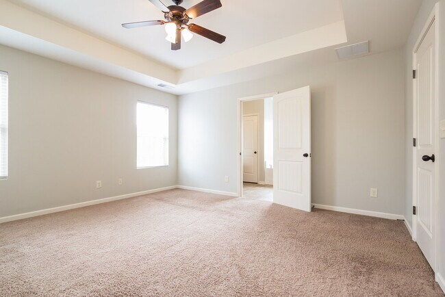 Photo - 3513 Walking Stick Way NE