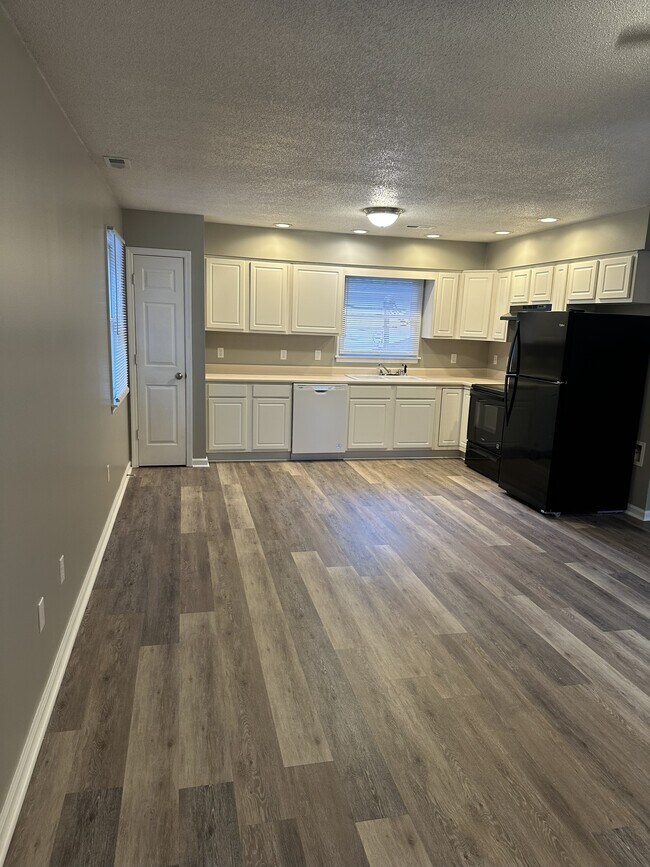 Photo - 138 Taylor Rd Unit 1