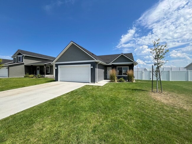 Building Photo - 3 Bedroom Home in Brookshire!