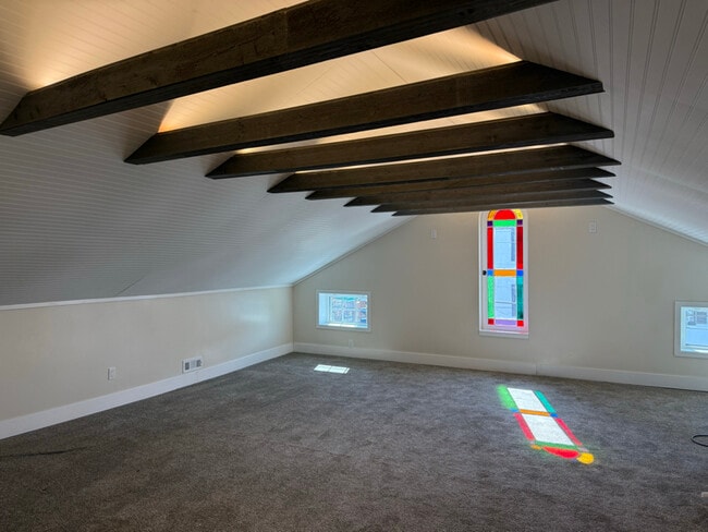 Photo - 7601 Hamilton Ave