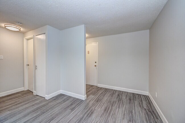 Photo - Hincks Street Apartments