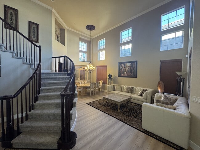 Photo - 10 Rhine Cir