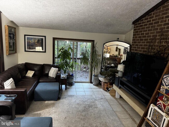 Photo - 11800 Wolf Run Ln