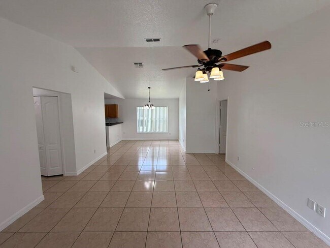 Photo - 108 Sundown Ct