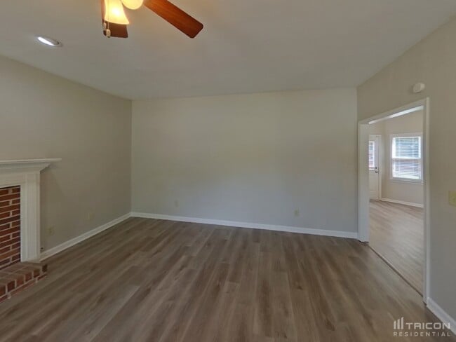 Photo - 194 Bomar Ln