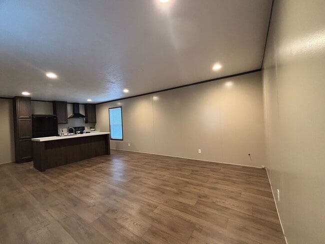 Photo - 601 Kathy St