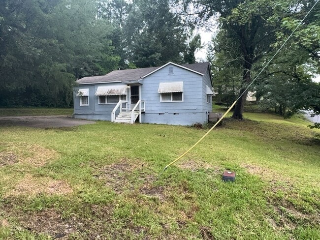 Building Photo - r3910 Unit 1 Rental