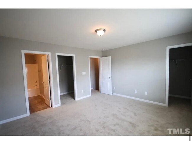 Photo - 4441 Middletown Dr