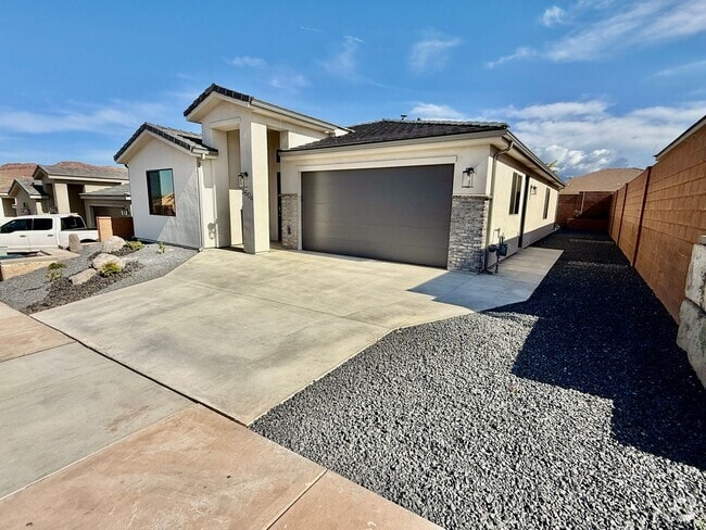 Building Photo - Brand New Four-Bedroom Home in Hurricane