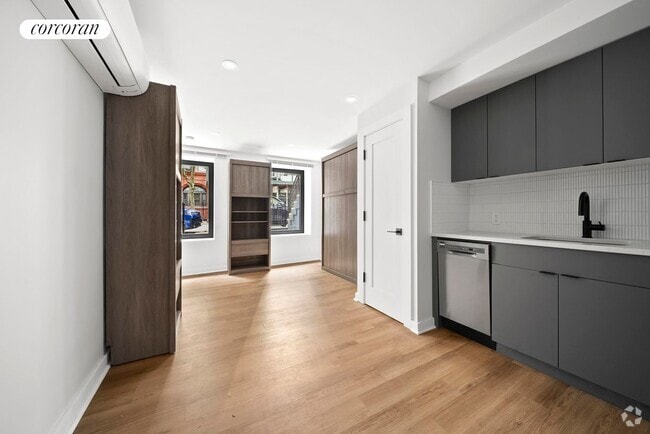 Building Photo - 317 W 51st St Rental