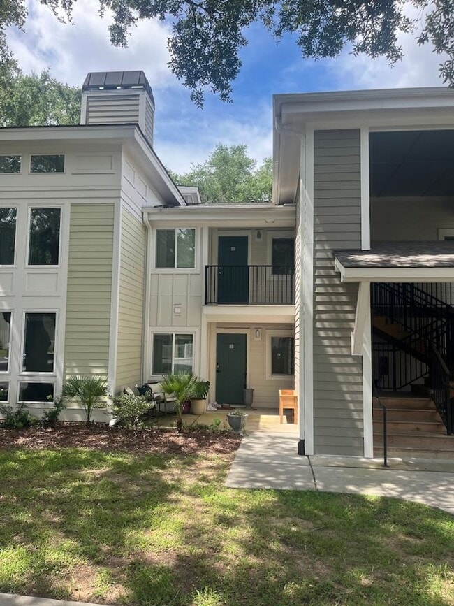 Building Photo - Great 2 BR/2 BA Condo in East Bridge Town ...