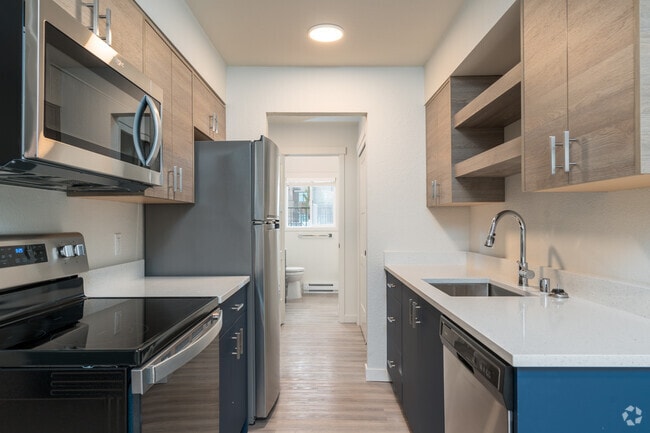 1HAB, 1BA - 576 ft² - Timber Place by the Lake - Fully Renovated