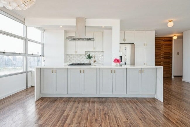 Building Photo - 6050 JFK Blvd E Unit 15C
