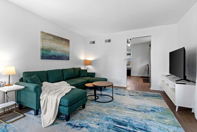 Photo - 916 Quincy St