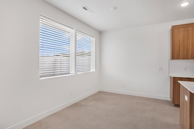 Photo - 325 S 1930 W