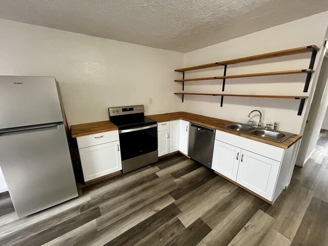 Photo - 805 S Atlantic St