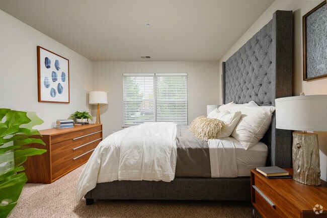 2BR, 2BA