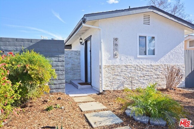 Photo - 9616 Gerald Ave