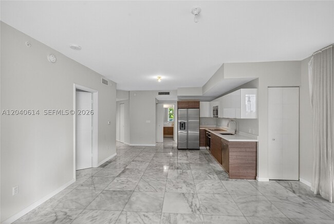 Photo - 1010 SW 2nd St Unit 603