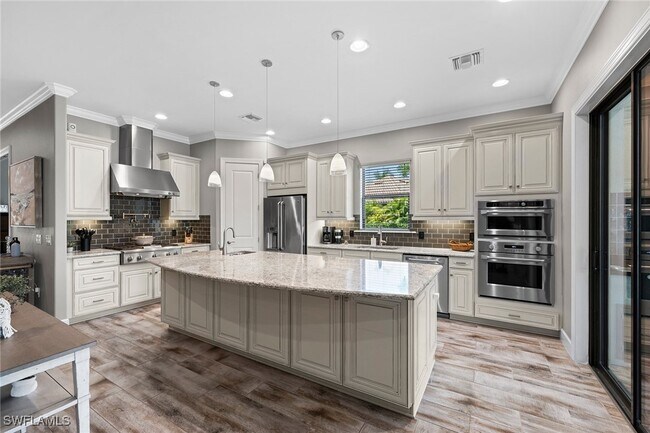 Photo - 9515 Campanile Cir