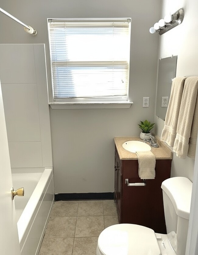 Photo - 1512 11th Ave N