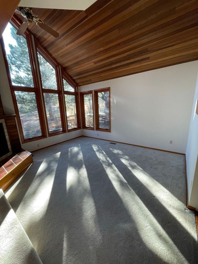 Photo - 1996 Hardscrabble Pl