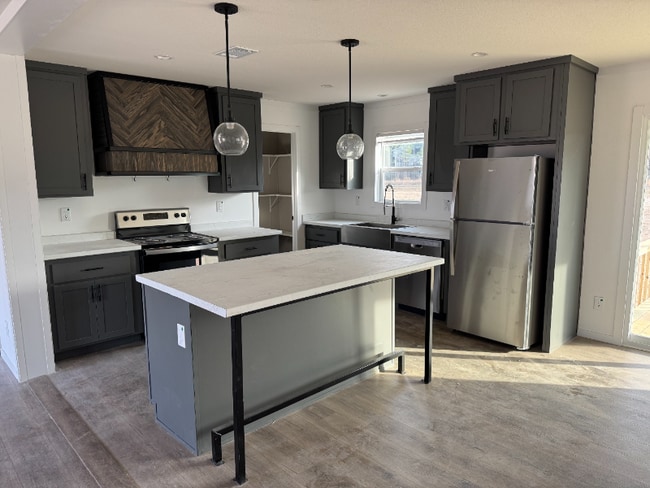 Photo - 362 Patriot Ln