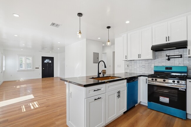 Photo - 6616 Denver Ave