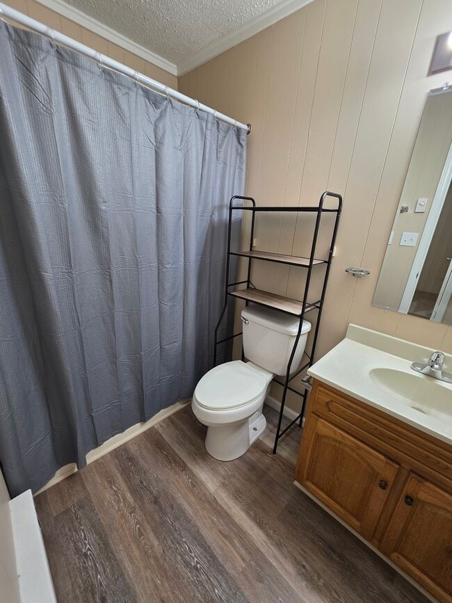 Photo - 3 BR - Looks New!!!!